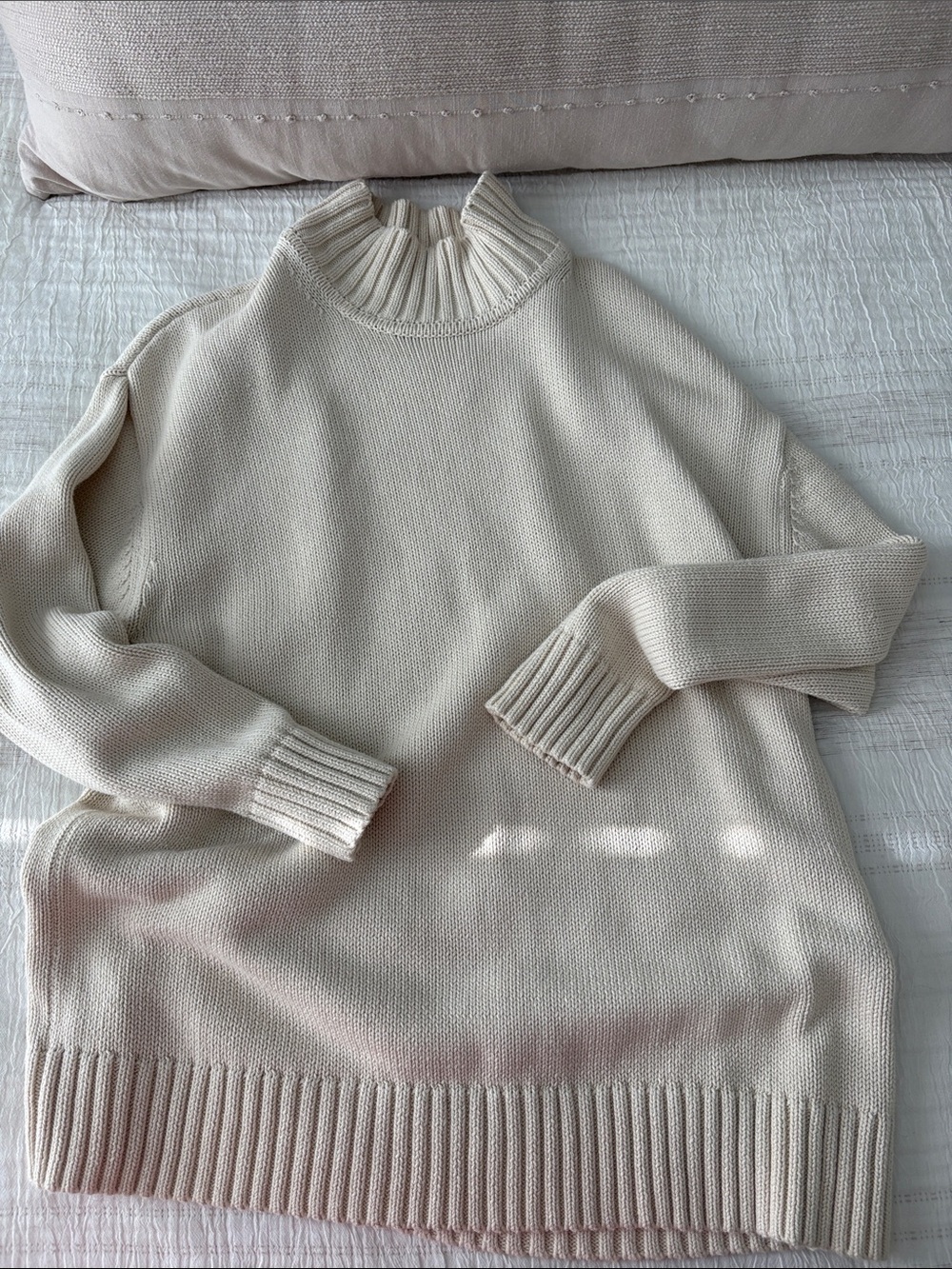 GAP Cream Mock-Turtleneck Ribbed Hem Sweater